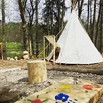 Glamping Nad Meandry 럭셔리텐트 Unhošť