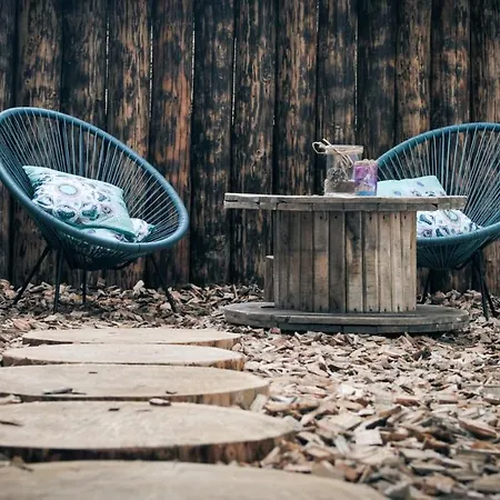 Luxusní stan Glamping Nad Meandry Unhošť