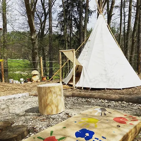 Glamping Nad Meandry Luxusní stan Unhošť