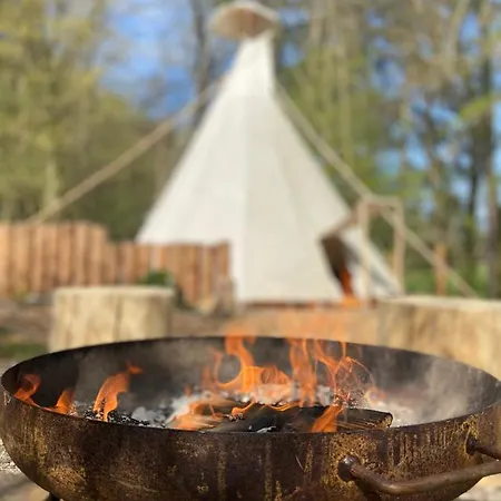 Glamping Nad Meandry * Unhošť