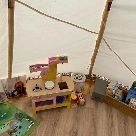 Glamping Nad Meandry * Unhost