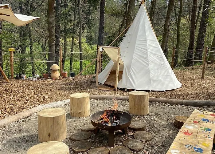 Glamping Nad Meandry Οργανωμένο κάμπινγκ Unhošť